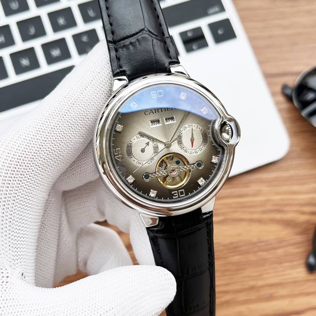 白壳 金 加 实物拍摄 品牌 卡地亚 Cartier 类型 男士腕表 表壳 精钢 做工上乘 表带 进口小牛皮 精钢两种可选 机芯