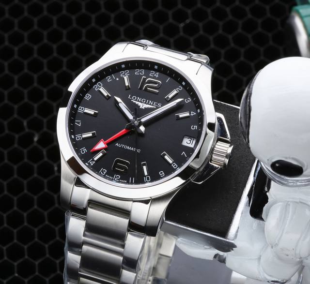 腕表推荐 腕表实拍 浪琴的优雅自是不用多言 这次QS厂将要介绍的并不是浪琴传统的优雅腕表 而是一款颇具运动气息的GMT腕表 就是这一款康卡斯系列L3.687.4