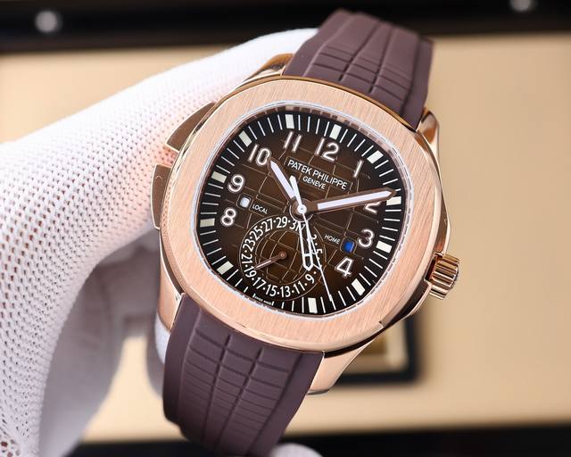 白 金 百达翡丽Aquanaut系列5164A-001腕表具现代感 国际感的两地时间复杂功能 更符合年轻世代的品味与需求 表壳 40.8MM表径 厚度11.8M