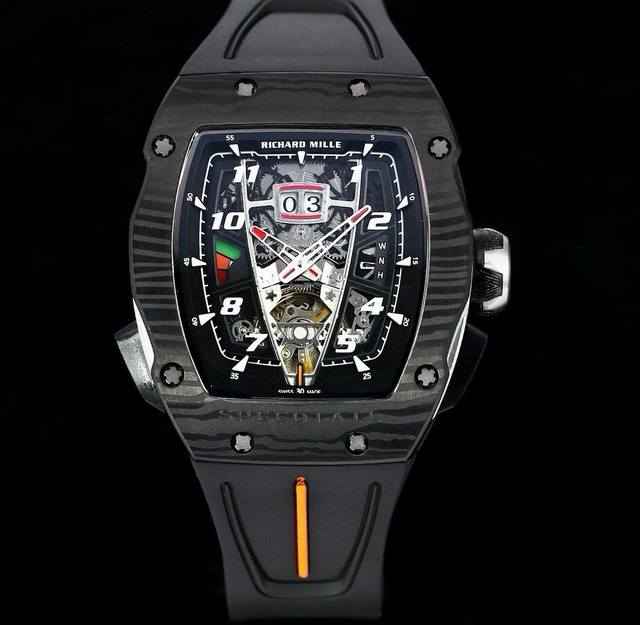 Richard Mille 理查米尔 Rm40-01 这是瑞士高端腕表品牌richard Mille与迈凯伦联合推出的第三款腕表 意义非凡 这款腕表在设计上从s