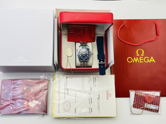 Om Factory2024墙裂推荐 以全新欧米茄omega 0一体机芯再造经典 欧美茄海马300米系列腕表 1表径42Mm 跟官网一致尺寸 2弧拱形双面防反光