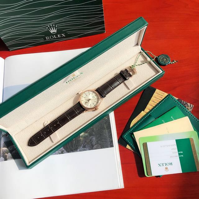 狠货到！劳力士切利尼双时型定制版3180对应原装功能全自动机械腕表，切利尼腕表凭借简洁优雅的线条、高贵瑰丽的材质，及精致奢华的修饰，表现出艺术的形式之美！Cel
