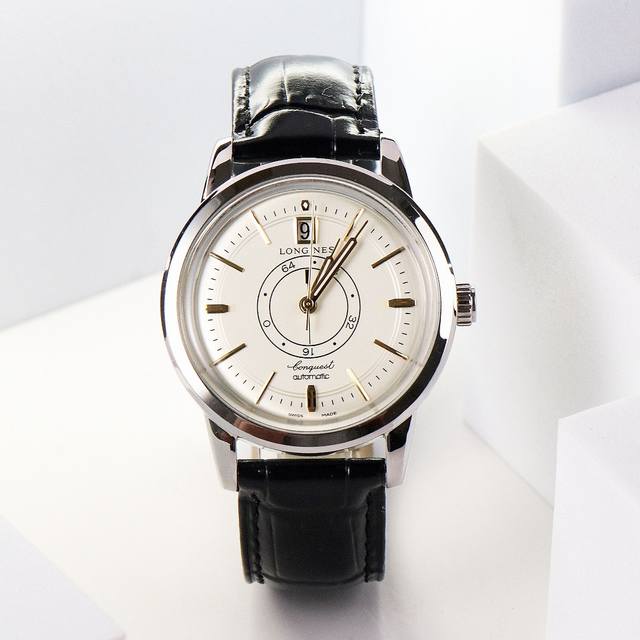 浪琴新的经典复刻系列 这款腕表以浪琴1959年推出的康卡斯系列作品为设计灵感，在保留现代佩戴需求的同时，最大程度上还原了1959年原款腕表的设计，复古风格明显。 - 点击图像关闭