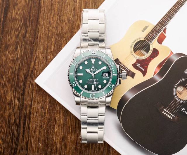 品牌：劳力士-Rolex 精品男士腕表，超高性价比水鬼震撼来袭，亲民价格，高端体验。Nb劳力士水鬼无可比拟的八大特色：1陶瓷圈：绿色陶瓷圈达到正品99% 的翠绿 - 点击图像关闭